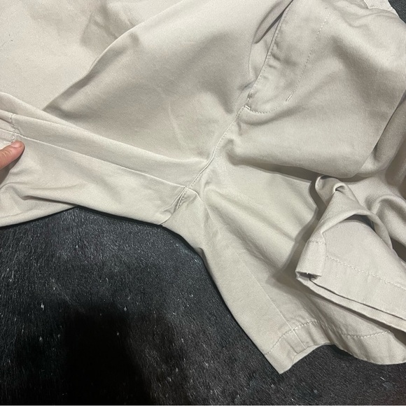 CHAPS men’s khaki/golfing shorts size 34 EUC - Picture 5 of 10